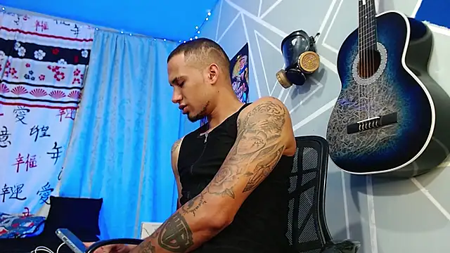 Snapshot of MagnusFrost chatting on March 2025 11:31:01 PM MagnusFrost online show from March 2025 11:31:01 PM