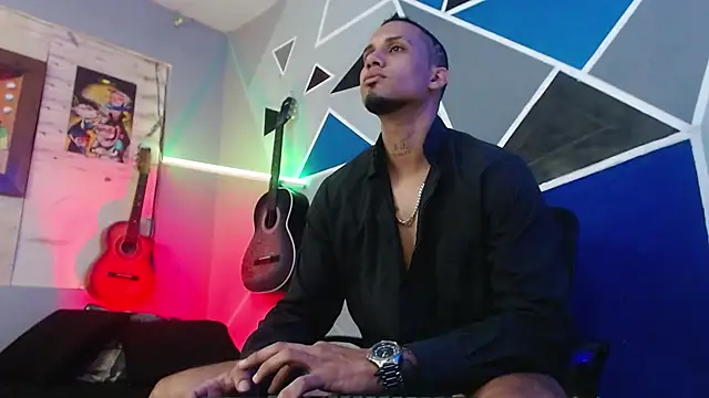 Snapshot of MagnusFrost chatting on October 2025 06:05:02 AM MagnusFrost online show from October 2025 06:05:02 AM