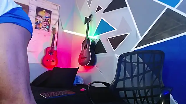 Snapshot of MagnusFrost chatting on October 2025 04:09:01 AM MagnusFrost online show from October 2025 04:09:01 AM