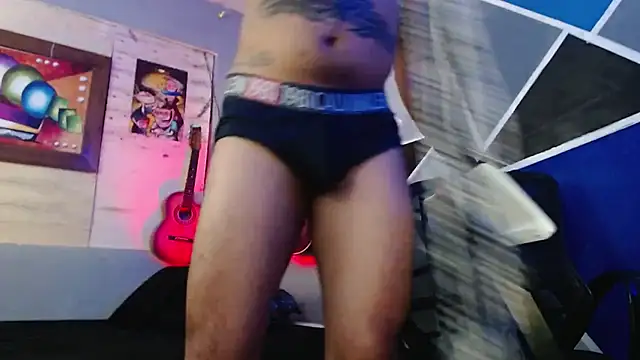 Snapshot of MagnusFrost chatting on November 2025 09:33:02 AM MagnusFrost online show from November 2025 09:33:02 AM