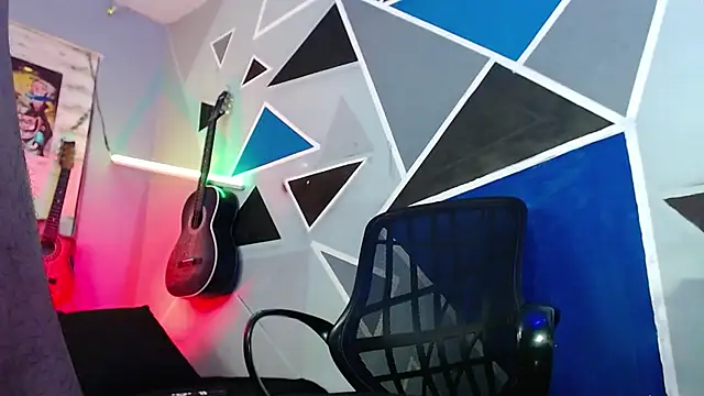 Snapshot of MagnusFrost chatting on December 2025 03:37:02 AM MagnusFrost online show from December 2025 03:37:02 AM