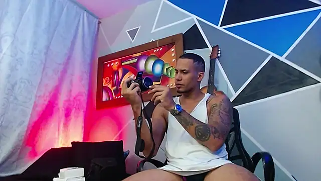 MagnusFrost online show from March 2026 07:19:02 PM