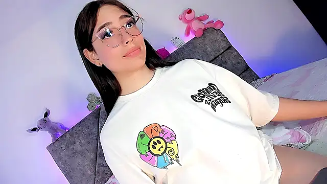 Snapshot of Valentina_Alba chatting on December 2024 09:17:01 PM Valentina Alba online show from December 2024 09:17:01 PM