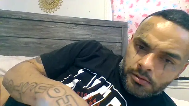 Snapshot of Houstonslong1 chatting on January 2025 03:27:01 PM Houstonslong1 online show from January 2025 03:27:01 PM