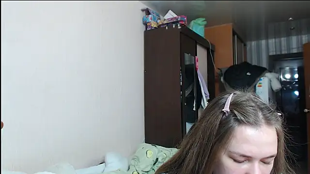 leila bambi  online show from December 2024 01:04:02 AM