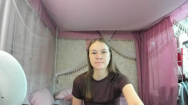 Snapshot of leila_bambi_ chatting on April 2026 05:54:01 PM leila bambi online show from April 2026 05:54:01 PM