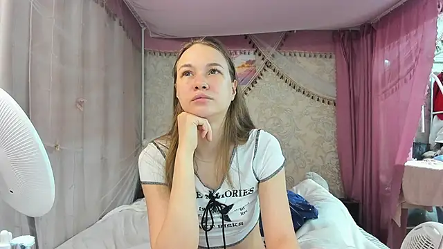 Snapshot of leila_bambi_ chatting on April 2026 09:53:02 PM leila bambi online show from April 2026 09:53:02 PM