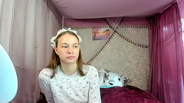 Snapshot of leila_bambi_ chatting on June 2026 05:46:02 PM leila bambi online show from June 2026 05:46:02 PM