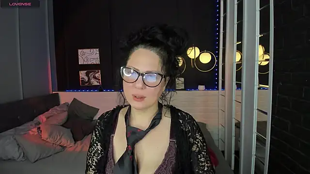 Anita Muse online show from November 2025 09:03:02 PM