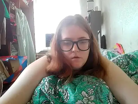 Snapshot of DesireMelissa chatting on June 2026 05:45:02 AM DesireMelissa online show from June 2026 05:45:02 AM