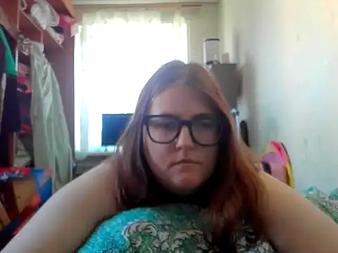 Snapshot of DesireMelissa chatting on June 2026 05:12:02 AM DesireMelissa online show from June 2026 05:12:02 AM