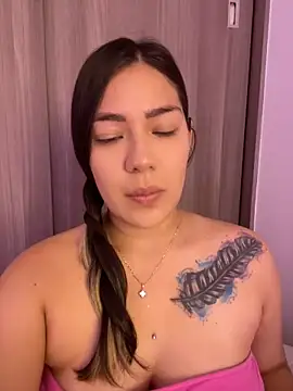 Snapshot of Latina_vanessa chatting on December 2024 01:49:01 AM Latina vanessa online show from December 2024 01:49:01 AM