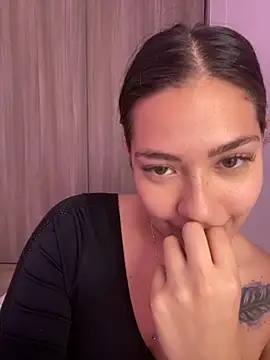 Snapshot of Latina_vanessa chatting on January 2025 01:32:01 AM Latina vanessa online show from January 2025 01:32:01 AM