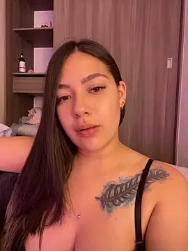 Snapshot of Latina_vanessa chatting on January 2025 03:54:02 AM Latina vanessa online show from January 2025 03:54:02 AM