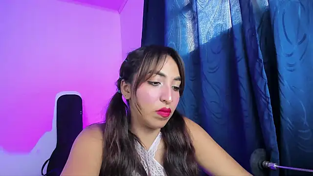 Leticia brownn1 online show from March 2025 06:12:02 PM