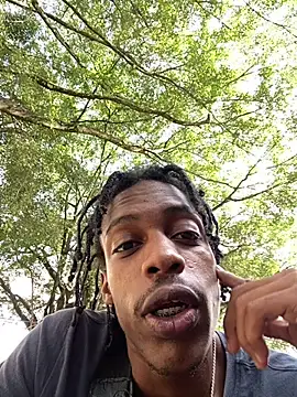 Larry-n-clouds online show from December 2025 03:40:02 PM