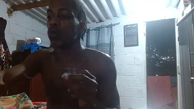 Snapshot of Larry-n-clouds chatting on January 2026 01:31:01 AM Larry-n-clouds online show from January 2026 01:31:01 AM