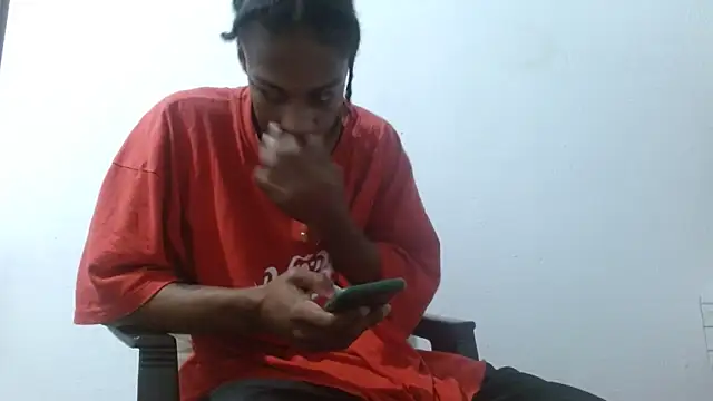 Snapshot of Larry-n-clouds chatting on February 2026 12:06:01 PM Larry-n-clouds online show from February 2026 12:06:01 PM