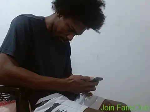 Snapshot of Larry-n-clouds chatting on March 2026 02:01:02 PM Larry-n-clouds online show from March 2026 02:01:02 PM