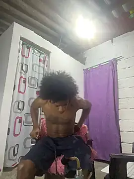 Snapshot of Larry-n-clouds chatting on April 2026 07:06:01 AM Larry-n-clouds online show from April 2026 07:06:01 AM