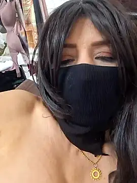 Snapshot of Rozittaa chatting on January 2025 10:34:01 PM Rozittaa online show from January 2025 10:34:01 PM