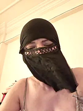 Snapshot of Rozittaa chatting on September 2025 11:33:02 AM Rozittaa online show from September 2025 11:33:02 AM