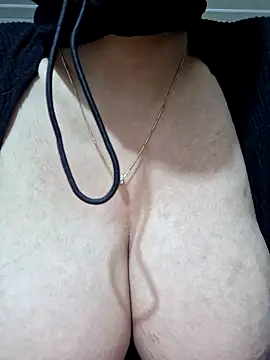 Snapshot of Rozittaa chatting on April 2026 10:25:02 PM Rozittaa online show from April 2026 10:25:02 PM