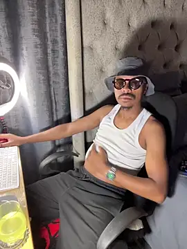 Snapshot of JaroDawg47 chatting on April 2026 05:35:02 PM JaroDawg47 online show from April 2026 05:35:02 PM