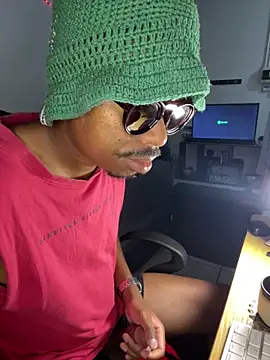 Snapshot of JaroDawg47 chatting on April 2026 06:41:01 AM JaroDawg47 online show from April 2026 06:41:01 AM