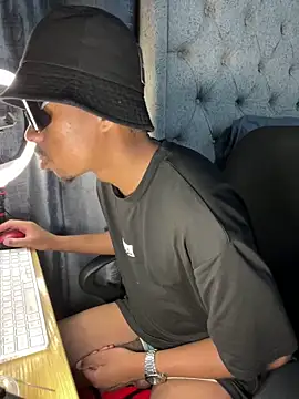 Snapshot of JaroDawg47 chatting on April 2026 04:05:01 PM JaroDawg47 online show from April 2026 04:05:01 PM