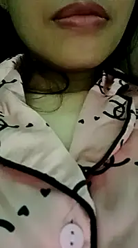 Snapshot of Hana_love20 chatting on January 2025 02:24:02 PM Hana love20 online show from January 2025 02:24:02 PM