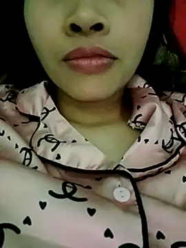 Snapshot of Hana_love20 chatting on January 2025 02:18:01 PM Hana love20 online show from January 2025 02:18:01 PM