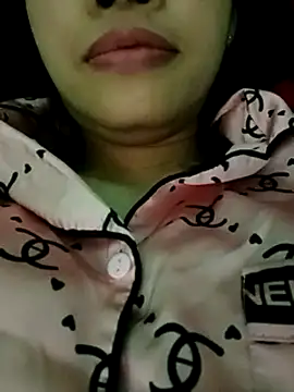 Snapshot of Hana_love20 chatting on January 2025 02:57:01 PM Hana love20 online show from January 2025 02:57:01 PM