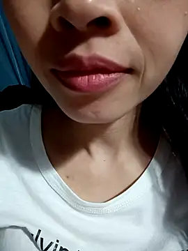 Snapshot of Hana_love20 chatting on October 2025 05:15:01 AM Hana love20 online show from October 2025 05:15:01 AM