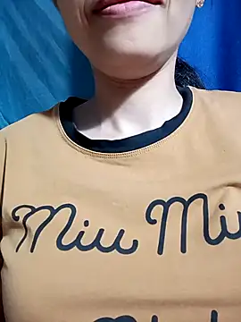 Snapshot of Hana_love20 chatting on October 2025 02:05:01 PM Hana love20 online show from October 2025 02:05:01 PM