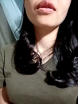 Snapshot of Hana_love20 chatting on October 2025 12:44:02 PM Hana love20 online show from October 2025 12:44:02 PM