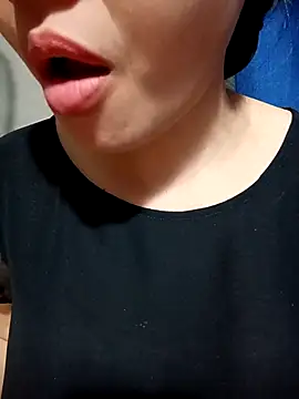 Snapshot of Hana_love20 chatting on October 2025 05:11:02 AM Hana love20 online show from October 2025 05:11:02 AM