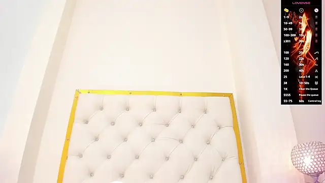 Snapshot of Donnapaul chatting on November 2025 12:16:02 PM Donnapaul online show from November 2025 12:16:02 PM