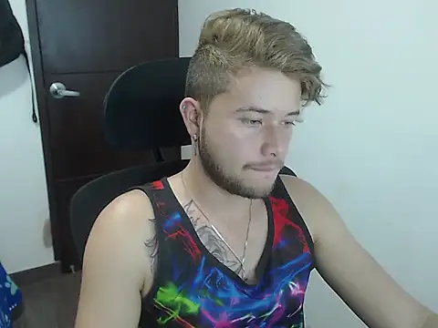 Snapshot of JOHANLEON1 chatting on October 2025 02:35:01 PM JOHANLEON1 online show from October 2025 02:35:01 PM