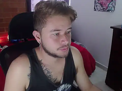 Snapshot of JOHANLEON1 chatting on October 2025 01:14:01 PM JOHANLEON1 online show from October 2025 01:14:01 PM