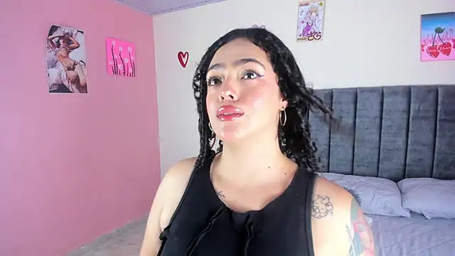Snapshot of KayllaEvanss_ chatting on March 2025 10:11:01 PM KayllaEvanss  online show from March 2025 10:11:01 PM