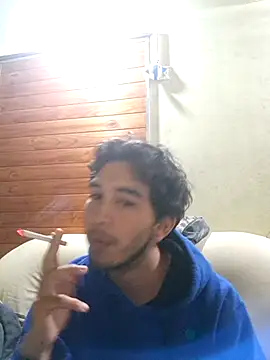 Snapshot of X_xtomas_x chatting on October 2025 04:01:02 AM X xtomas x online show from October 2025 04:01:02 AM