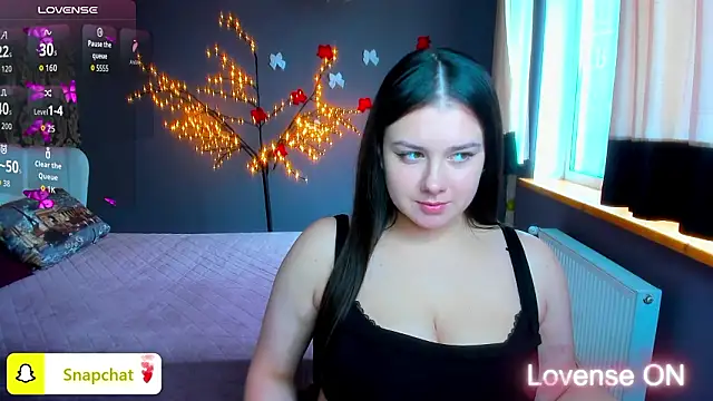 Snapshot of AnettaMilder chatting on March 2026 06:32:01 AM AnettaMilder online show from March 2026 06:32:01 AM