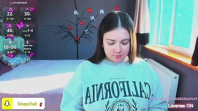 Snapshot of AnettaMilder chatting on March 2026 06:39:01 AM AnettaMilder online show from March 2026 06:39:01 AM