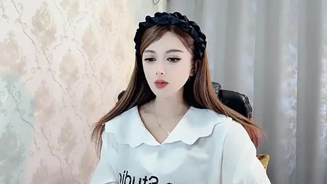 Snapshot of VIWVI chatting on January 2025 12:15:01 PM VIWVI online show from January 2025 12:15:01 PM