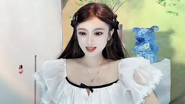 Snapshot of VIWVI chatting on March 2025 05:35:01 AM VIWVI online show from March 2025 05:35:01 AM