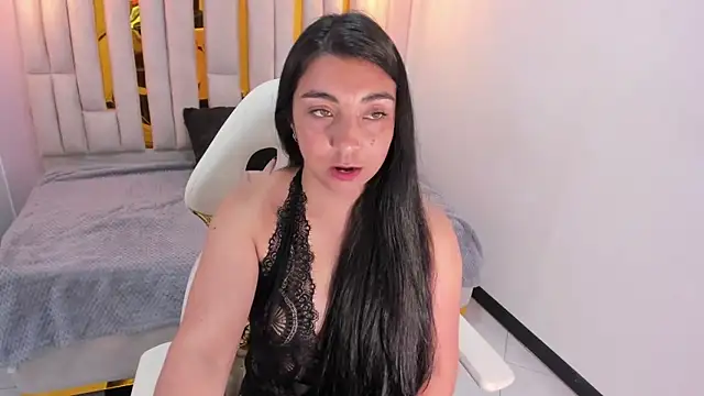 Karla hernandez  online show from February 2025 05:07:02 PM