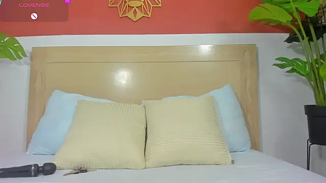 lili cardenas  online show from April 2026 02:34:01 AM