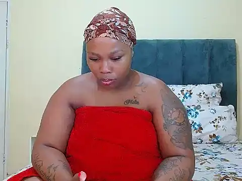Snapshot of curvycloe1 chatting on April 2026 07:03:02 AM curvycloe1 online show from April 2026 07:03:02 AM