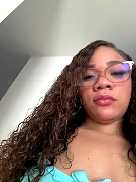 ashley Tompson1 online show from September 2025 12:28:02 PM